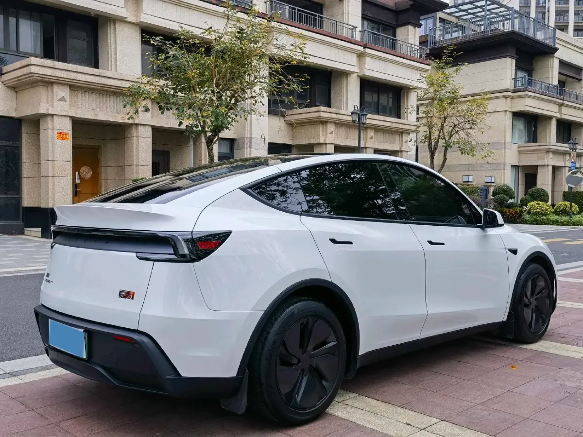 2025 Tesla Model Y BEV 78.4KWH,autocango,china used car exporter,china ev exporter,chinese used car exporter,chinese used ev exporter