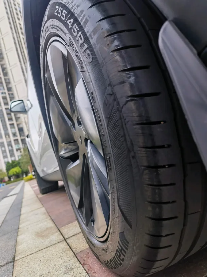 2025 Tesla Model Y BEV 78.4KWH,autocango,china used car exporter,china ev exporter,chinese used car exporter,chinese used ev exporter