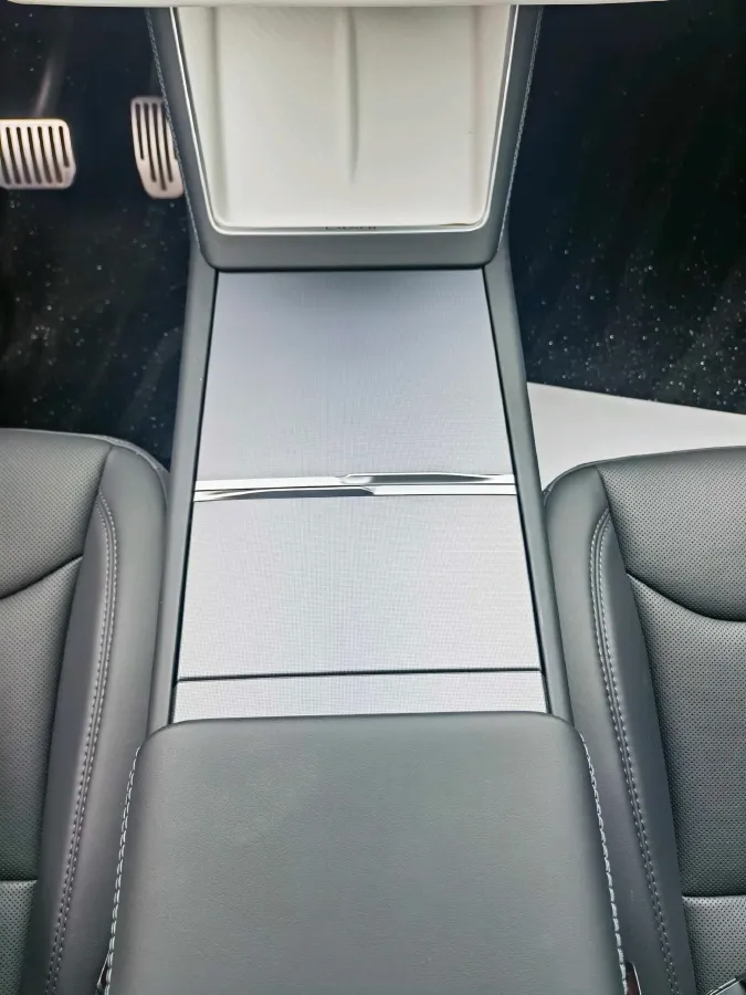 2025 Tesla Model Y BEV 78.4KWH,autocango,china used car exporter,china ev exporter,chinese used car exporter,chinese used ev exporter