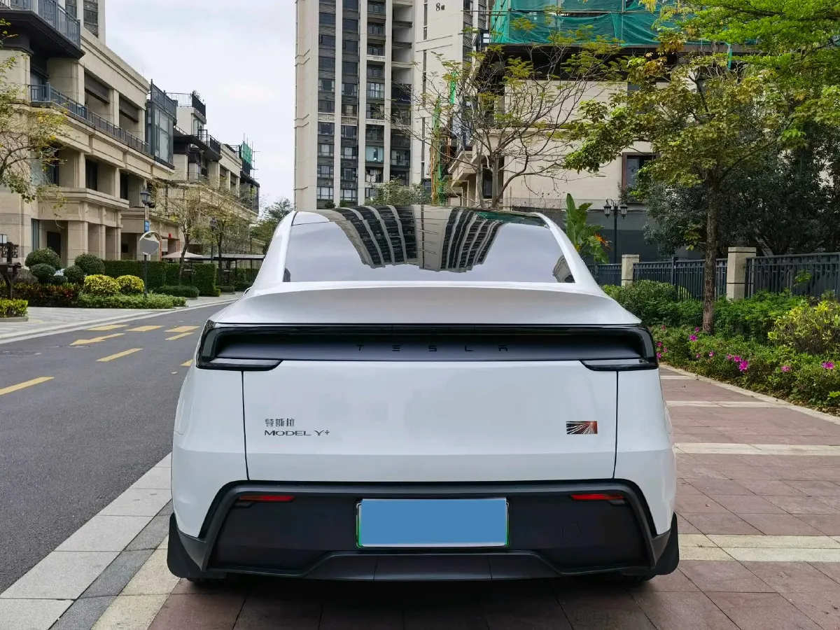 2025 Tesla Model Y BEV 78.4KWH,autocango,china used car exporter,china ev exporter,chinese used car exporter,chinese used ev exporter