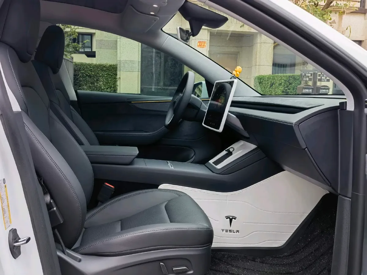 2025 Tesla Model Y BEV 78.4KWH,autocango,china used car exporter,china ev exporter,chinese used car exporter,chinese used ev exporter