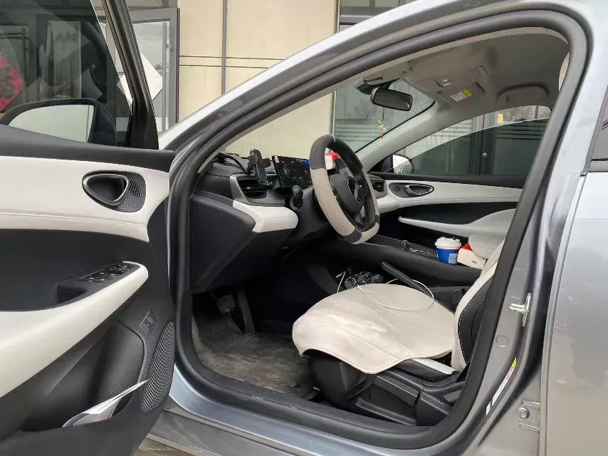 2025 BYD Seal05 DM-i 1.5L 101HP L4 E-CVT PHEV 7.68KWH,autocango,china used car exporter,china ev exporter,chinese used car exporter,chinese used ev exporter