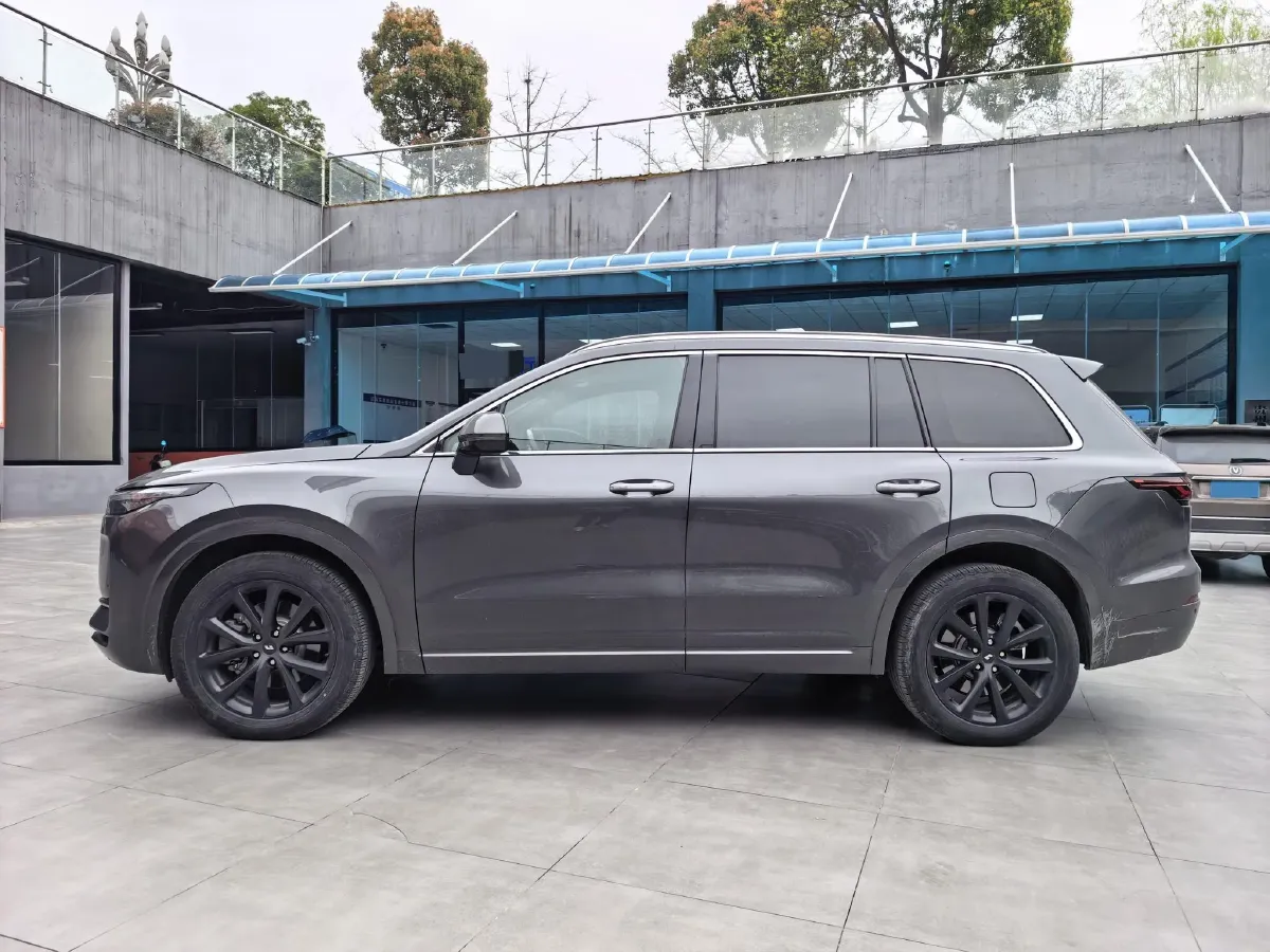 2020 Li ONE Range Extended 131HP REEV 40.5KWH,autocango,china used car exporter,china ev exporter,chinese used car exporter,chinese used ev exporter