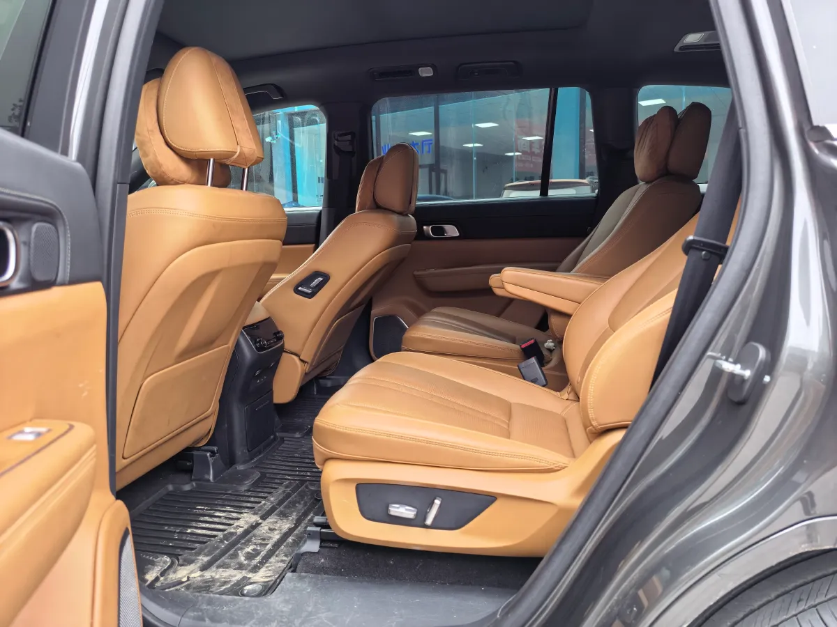 2020 Li ONE Range Extended 131HP REEV 40.5KWH,autocango,china used car exporter,china ev exporter,chinese used car exporter,chinese used ev exporter