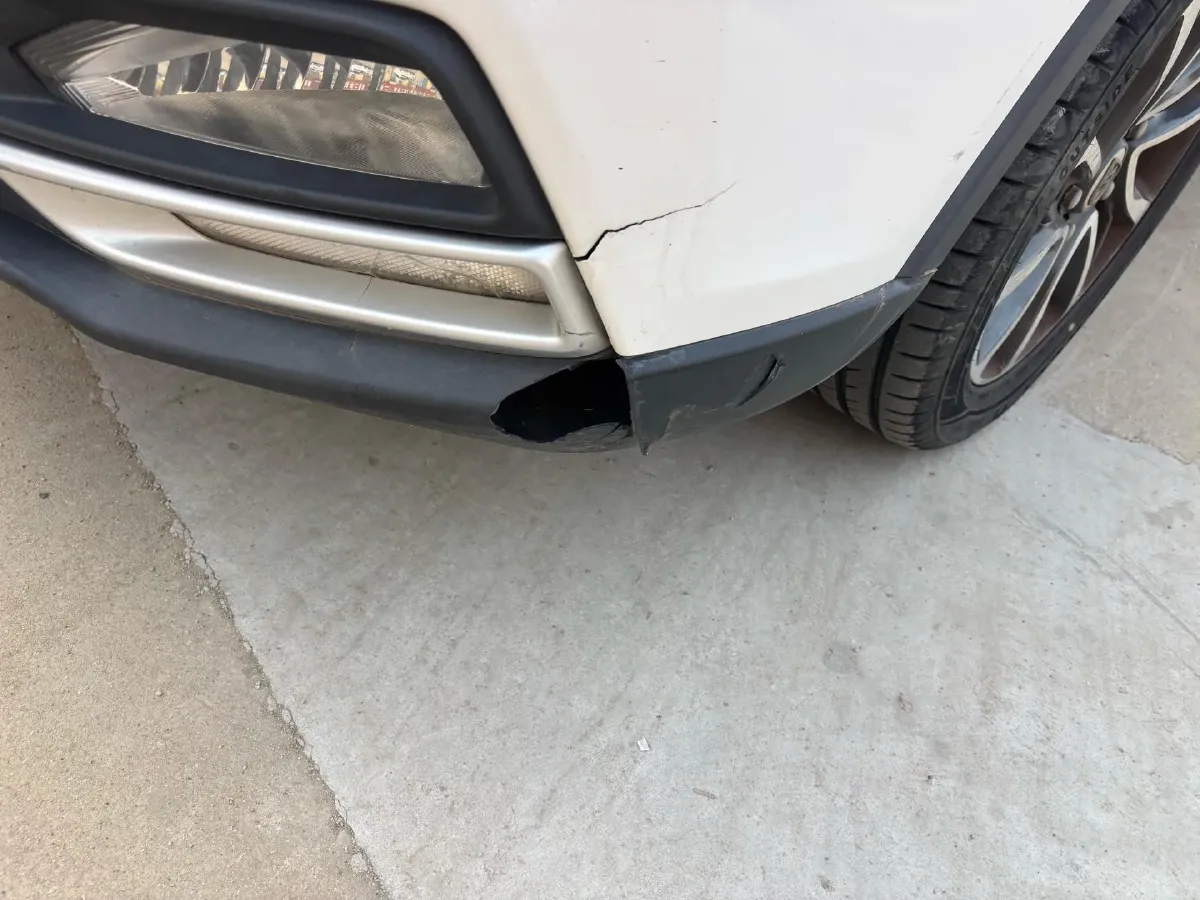 2019 BaoJun 730 1.5L 112HP L4 6MT,autocango,china used car exporter,china ev exporter,chinese used car exporter,chinese used ev exporter