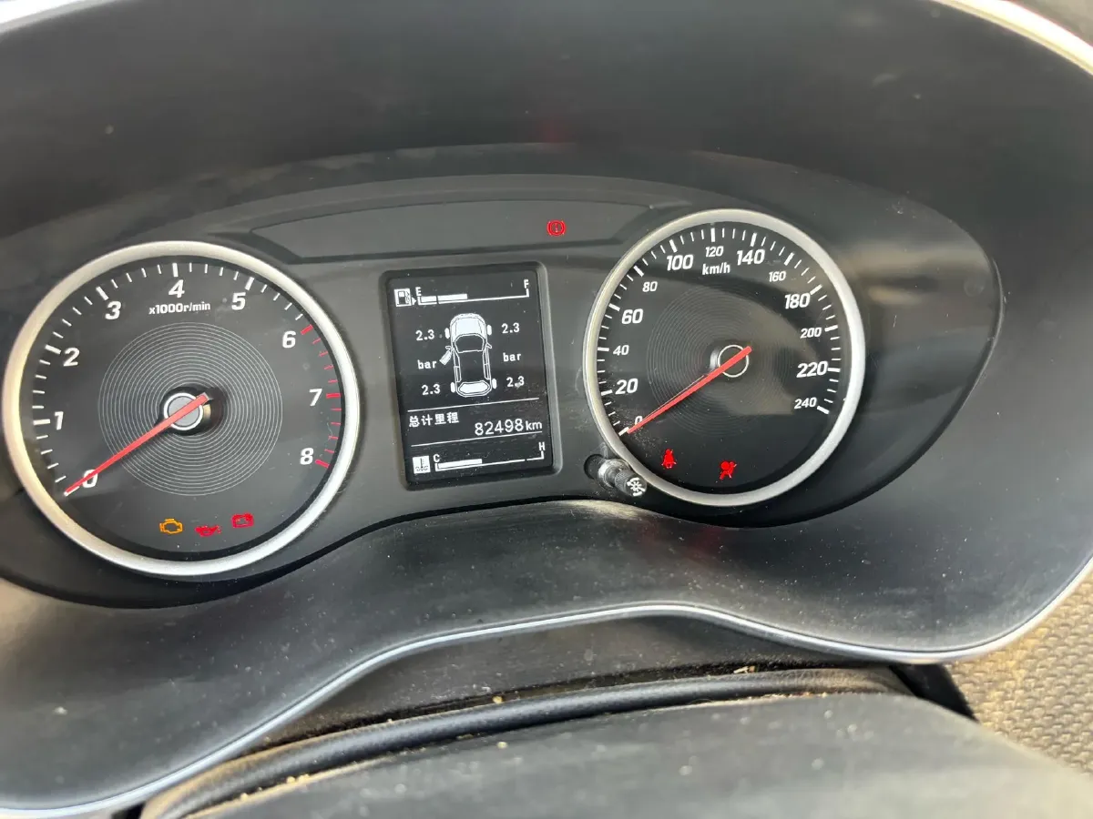 2019 BaoJun 730 1.5L 112HP L4 6MT,autocango,china used car exporter,china ev exporter,chinese used car exporter,chinese used ev exporter