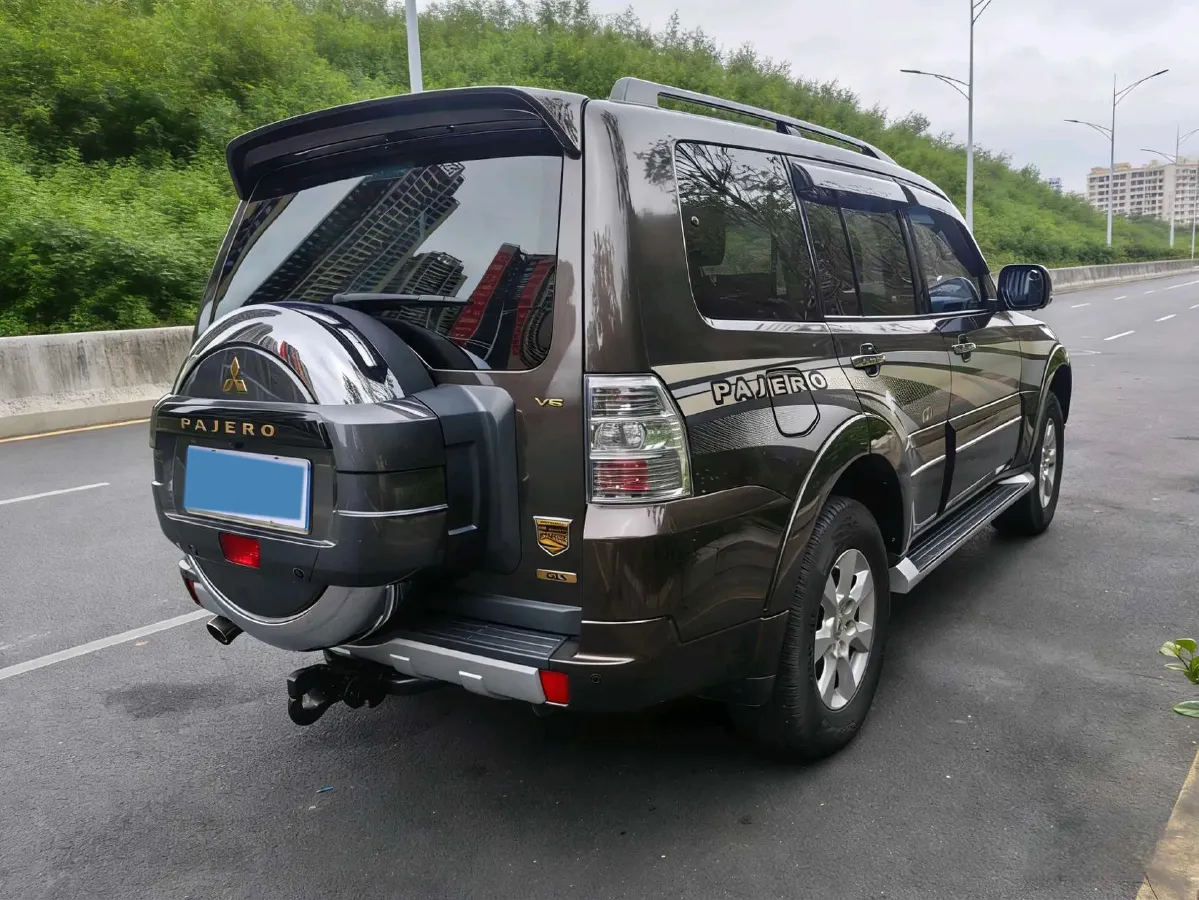 2018 Mitsubishi Pajero 3.0L 174HP V6 5AT,autocango,china used car exporter,china ev exporter,chinese used car exporter,chinese used ev exporter