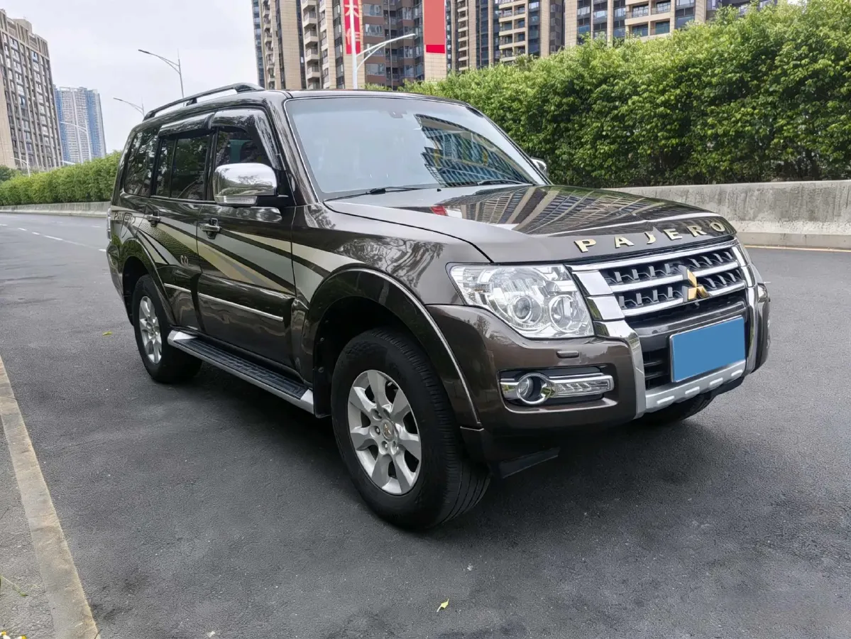 2018 Mitsubishi Pajero 3.0L 174HP V6 5AT,autocango,china used car exporter,china ev exporter,chinese used car exporter,chinese used ev exporter