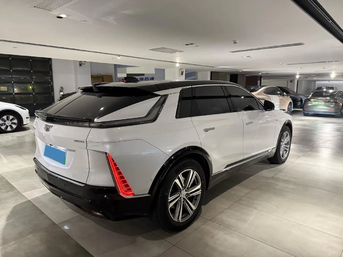 2022 Cadillac IQ Lyriq BEV 95.7KWH,autocango,china used car exporter,china ev exporter,chinese used car exporter,chinese used ev exporter