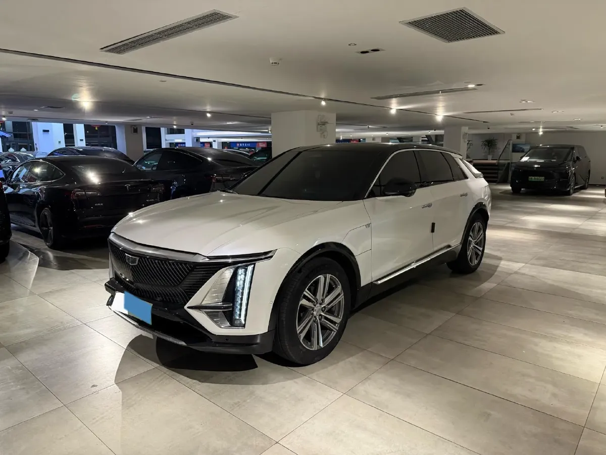 2022 Cadillac IQ Lyriq BEV 95.7KWH,autocango,china used car exporter,china ev exporter,chinese used car exporter,chinese used ev exporter
