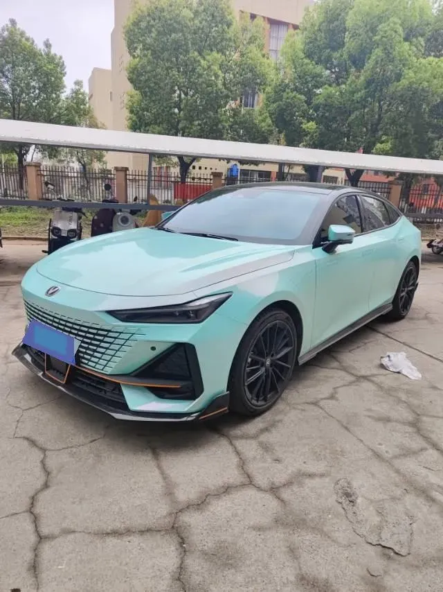 2023 ChangAn UNI-V 1.5T 188HP L4 7DCT,autocango,china used car exporter,china ev exporter,chinese used car exporter,chinese used ev exporter