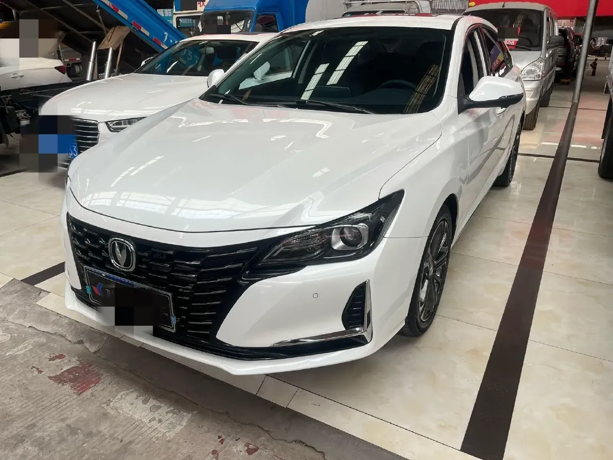 2022 ChangAn Raeton CC 1.5T 188HP L4 7DCT,autocango,china used car exporter,china ev exporter,chinese used car exporter,chinese used ev exporter
