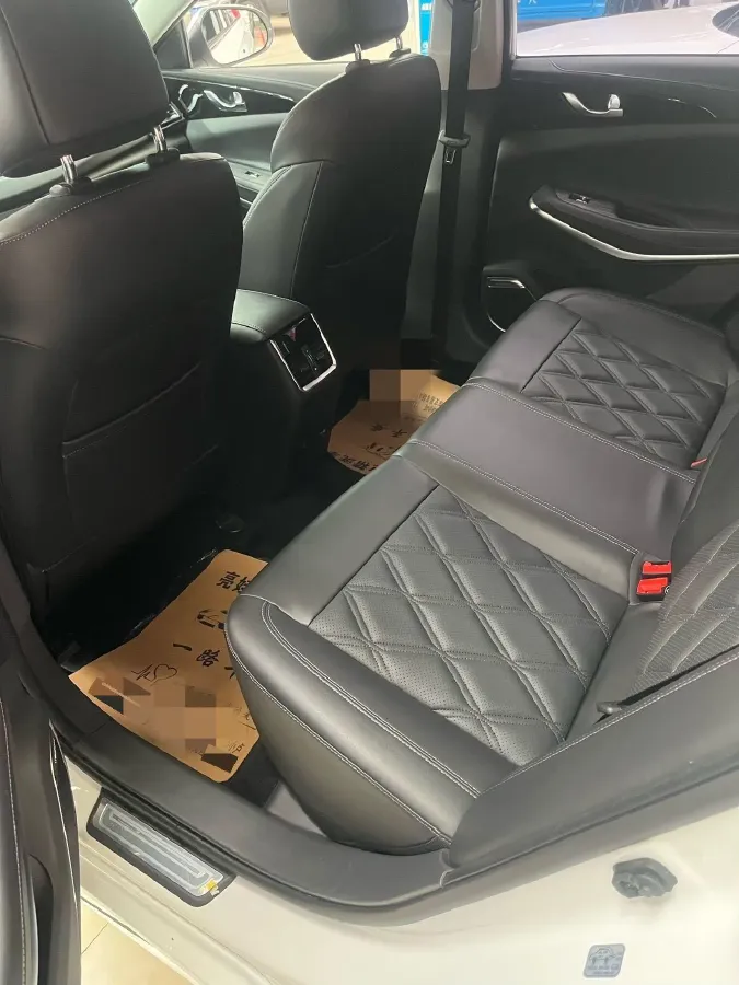 2022 ChangAn Raeton CC 1.5T 188HP L4 7DCT,autocango,china used car exporter,china ev exporter,chinese used car exporter,chinese used ev exporter