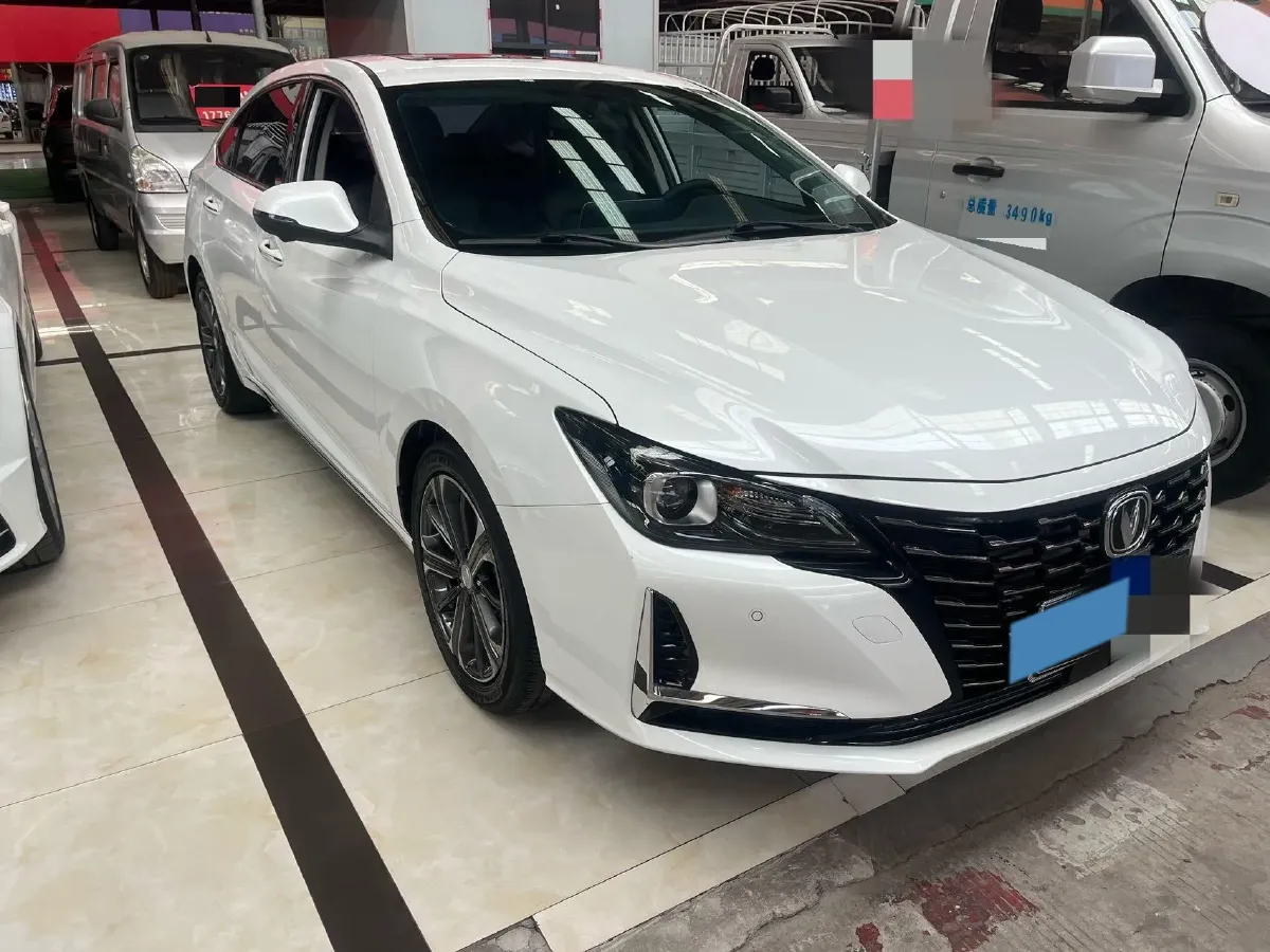 2022 ChangAn Raeton CC 1.5T 188HP L4 7DCT,autocango,china used car exporter,china ev exporter,chinese used car exporter,chinese used ev exporter