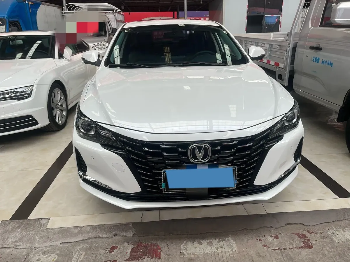 2022 ChangAn Raeton CC 1.5T 188HP L4 7DCT,autocango,china used car exporter,china ev exporter,chinese used car exporter,chinese used ev exporter