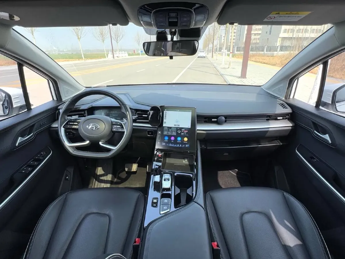 2021 Hyundai Custo 2.0T 236HP L4 8AT,autocango,china used car exporter,china ev exporter,chinese used car exporter,chinese used ev exporter