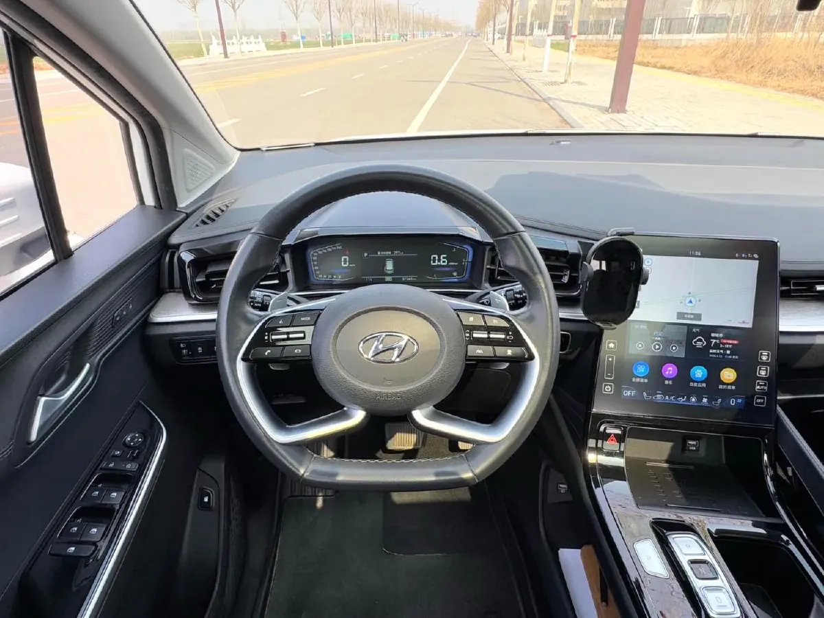 2021 Hyundai Custo 2.0T 236HP L4 8AT,autocango,china used car exporter,china ev exporter,chinese used car exporter,chinese used ev exporter