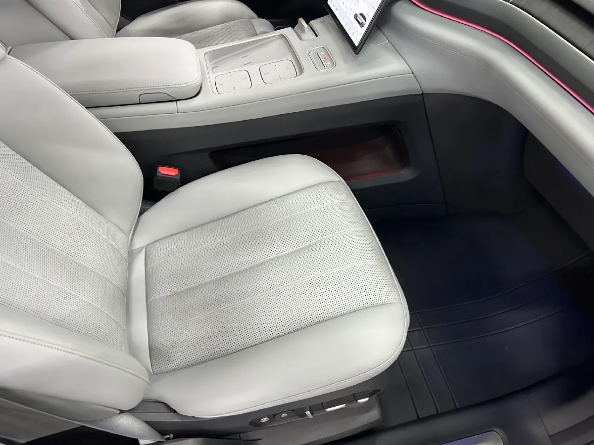 2024 NIO ES8 BEV 75KWH,autocango,china used car exporter,china ev exporter,chinese used car exporter,chinese used ev exporter