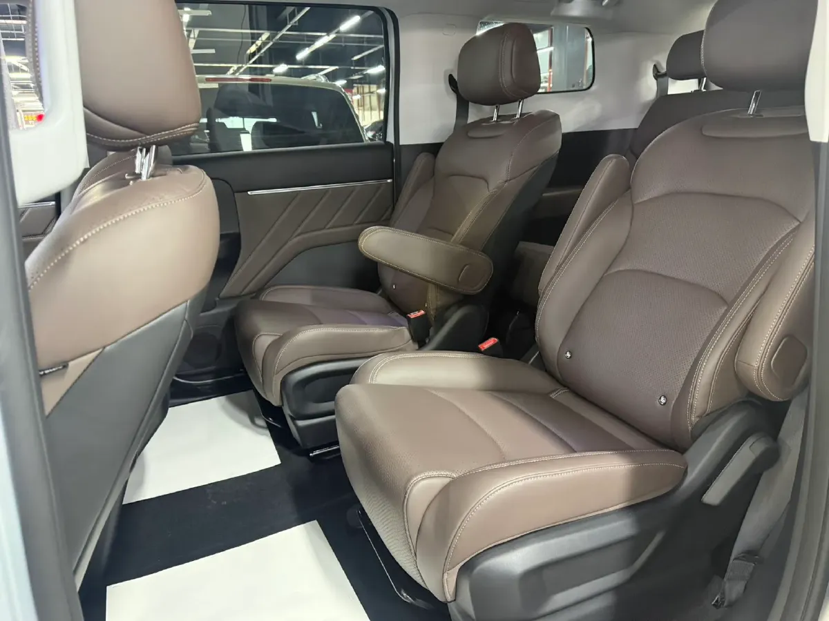 2025 WuLing XingGuang 730 1.5T 177HP L4 CVT,autocango,china used car exporter,china ev exporter,chinese used car exporter,chinese used ev exporter