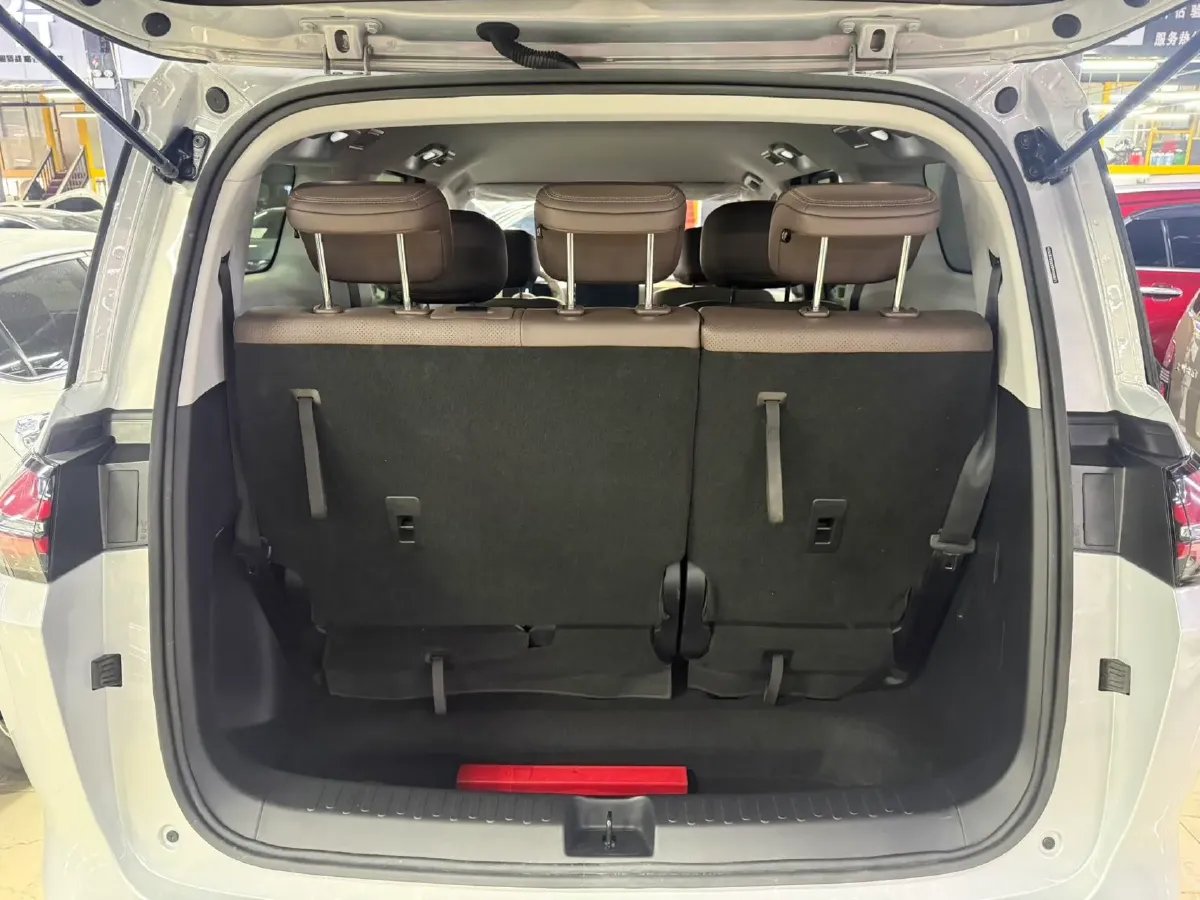 2025 WuLing XingGuang 730 1.5T 177HP L4 CVT,autocango,china used car exporter,china ev exporter,chinese used car exporter,chinese used ev exporter