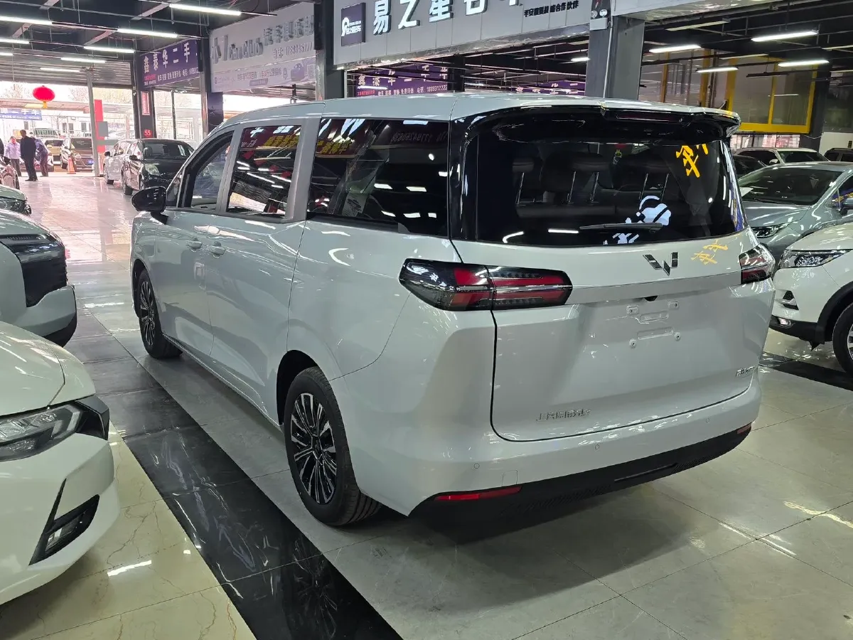 2025 WuLing XingGuang 730 1.5T 177HP L4 CVT,autocango,china used car exporter,china ev exporter,chinese used car exporter,chinese used ev exporter