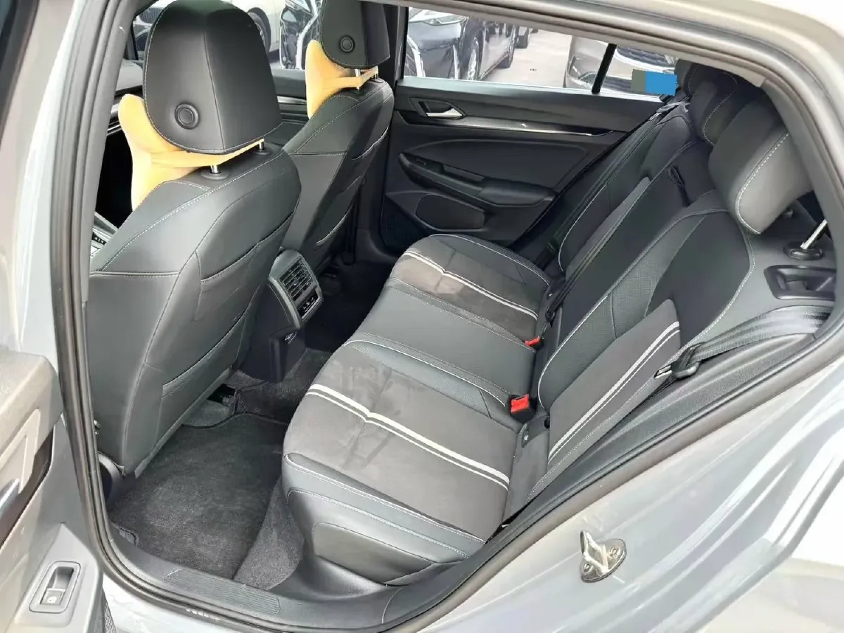 2023 Volkswagen Golf 1.4T 150HP L4 7DCT,autocango,china used car exporter,china ev exporter,chinese used car exporter,chinese used ev exporter