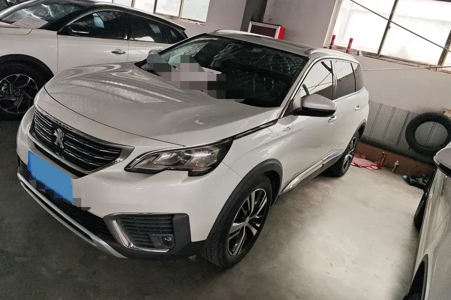 2017 Peugeot 5008 1.6T 167HP L4 6AT,autocango,china used car exporter,china ev exporter,chinese used car exporter,chinese used ev exporter