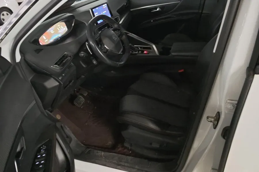 2017 Peugeot 5008 1.6T 167HP L4 6AT,autocango,china used car exporter,china ev exporter,chinese used car exporter,chinese used ev exporter