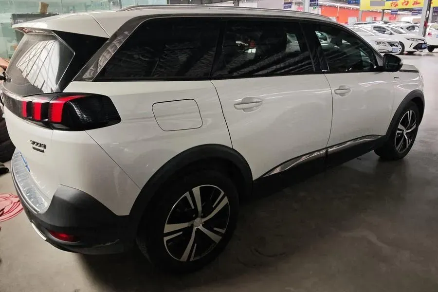 2017 Peugeot 5008 1.6T 167HP L4 6AT,autocango,china used car exporter,china ev exporter,chinese used car exporter,chinese used ev exporter