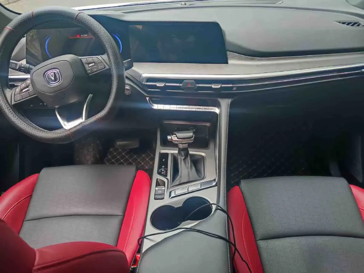 2021 ChangAn CS35 Plus 1.4T 160HP L4 7DCT,autocango,china used car exporter,china ev exporter,chinese used car exporter,chinese used ev exporter