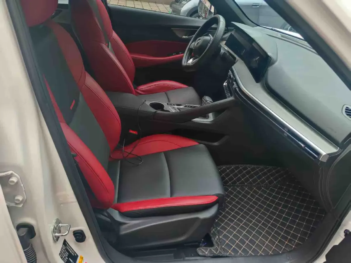 2021 ChangAn CS35 Plus 1.4T 160HP L4 7DCT,autocango,china used car exporter,china ev exporter,chinese used car exporter,chinese used ev exporter