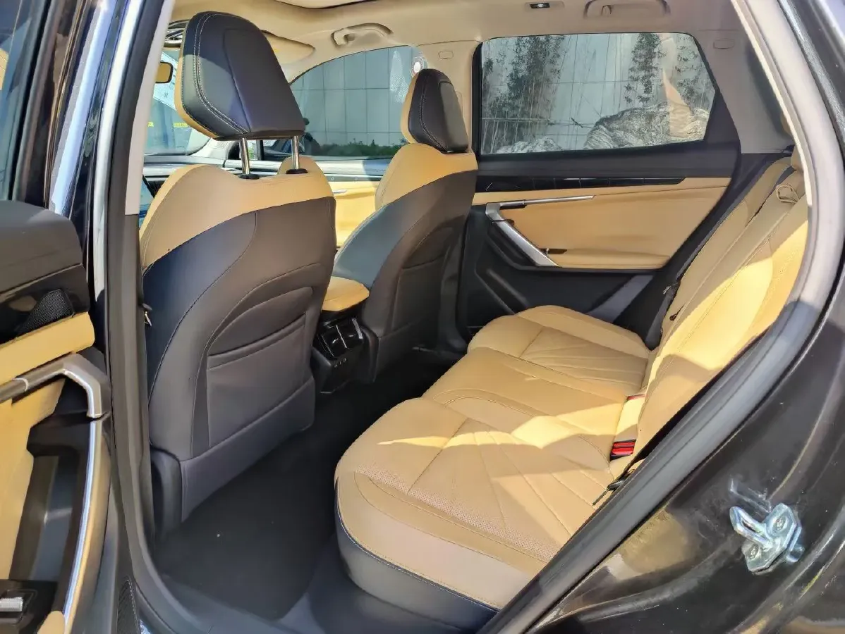 2023 Geely StarRay 1.5T 181HP L4 7DCT,autocango,china used car exporter,china ev exporter,chinese used car exporter,chinese used ev exporter