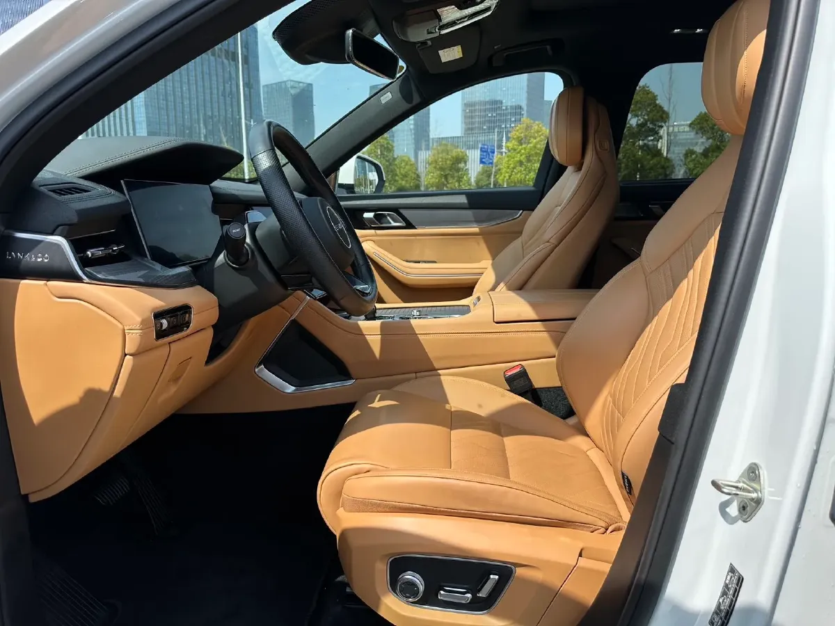 2021 Buick GL8 2.0T 237HP L4 9AT,autocango,china used car exporter,china ev exporter,chinese used car exporter,chinese used ev exporter