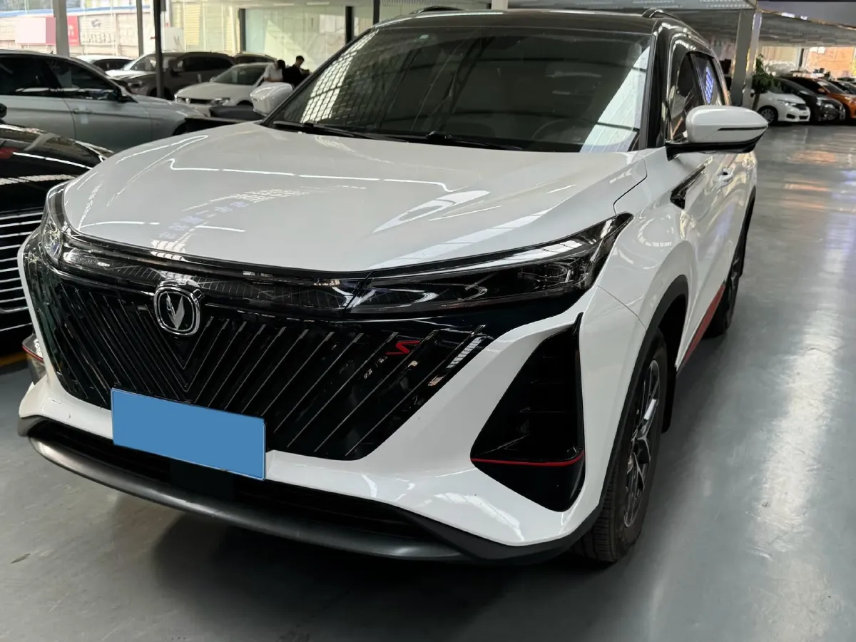 2022 ChangAn CS75 Plus 1.5T 188HP L4 8AT,autocango,china used car exporter,china ev exporter,chinese used car exporter,chinese used ev exporter