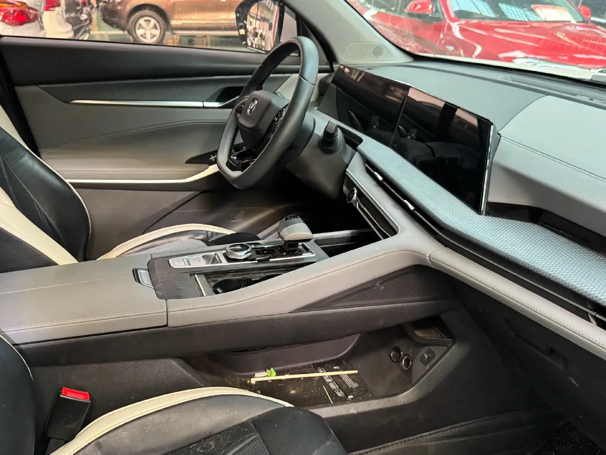 2022 ChangAn CS75 Plus 1.5T 188HP L4 8AT,autocango,china used car exporter,china ev exporter,chinese used car exporter,chinese used ev exporter