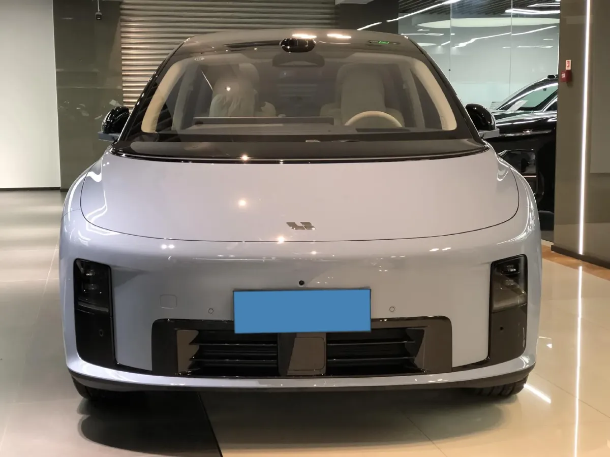 2025 Li i8 BEV,autocango,china used car exporter,china ev exporter,chinese used car exporter,chinese used ev exporter