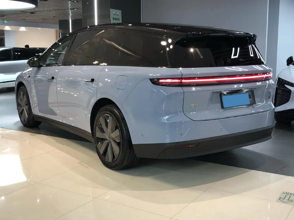 2025 Li i8 BEV,autocango,china used car exporter,china ev exporter,chinese used car exporter,chinese used ev exporter