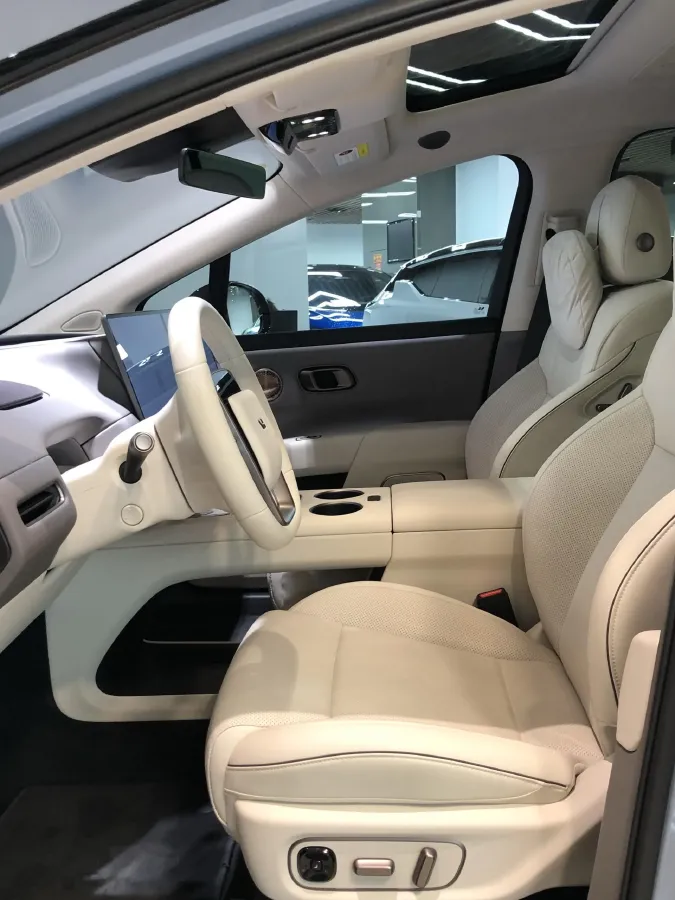 2025 Li i8 BEV,autocango,china used car exporter,china ev exporter,chinese used car exporter,chinese used ev exporter