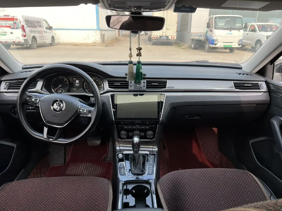 2017 Volkswagen Passat 1.8T 180HP L4 7DCT,autocango,china used car exporter,china ev exporter,chinese used car exporter,chinese used ev exporter