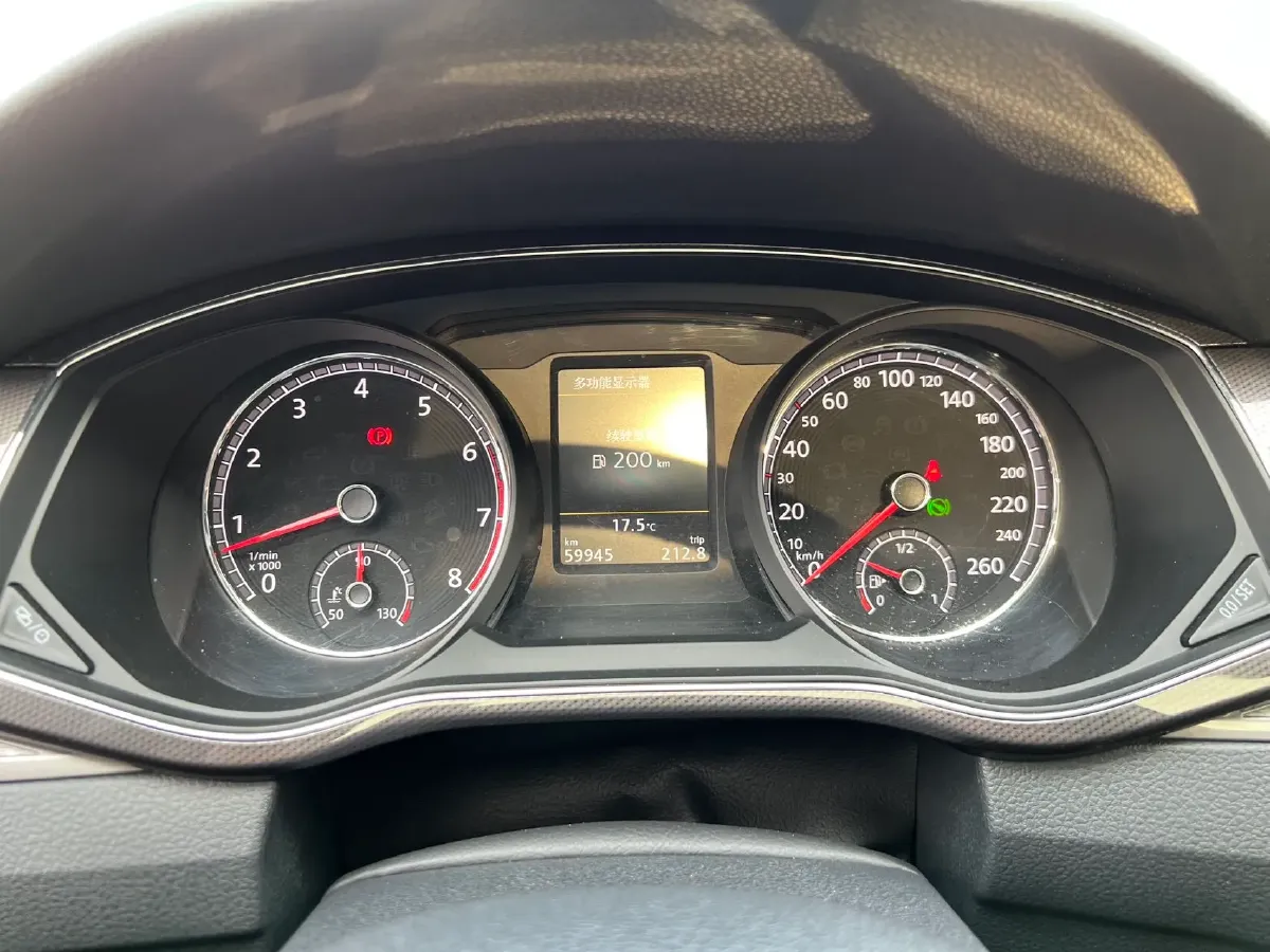 2017 Volkswagen Passat 1.8T 180HP L4 7DCT,autocango,china used car exporter,china ev exporter,chinese used car exporter,chinese used ev exporter