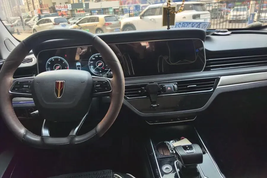 2022 HongQi HS5 2.0T 224HP L4 6AT,autocango,china used car exporter,china ev exporter,chinese used car exporter,chinese used ev exporter