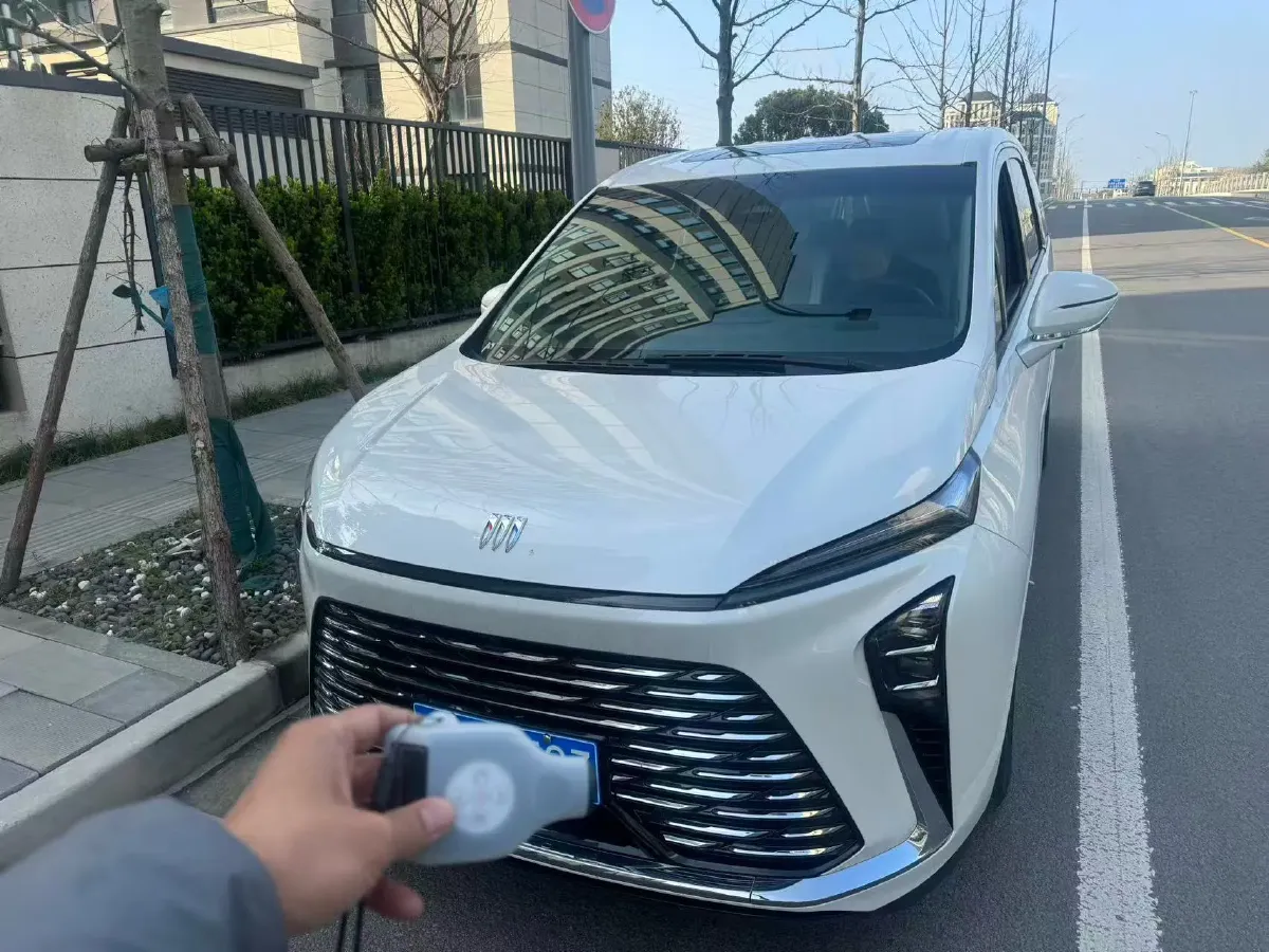 2025 Buick GL8 2.0T 237HP L4 9AT,autocango,china used car exporter,china ev exporter,chinese used car exporter,chinese used ev exporter