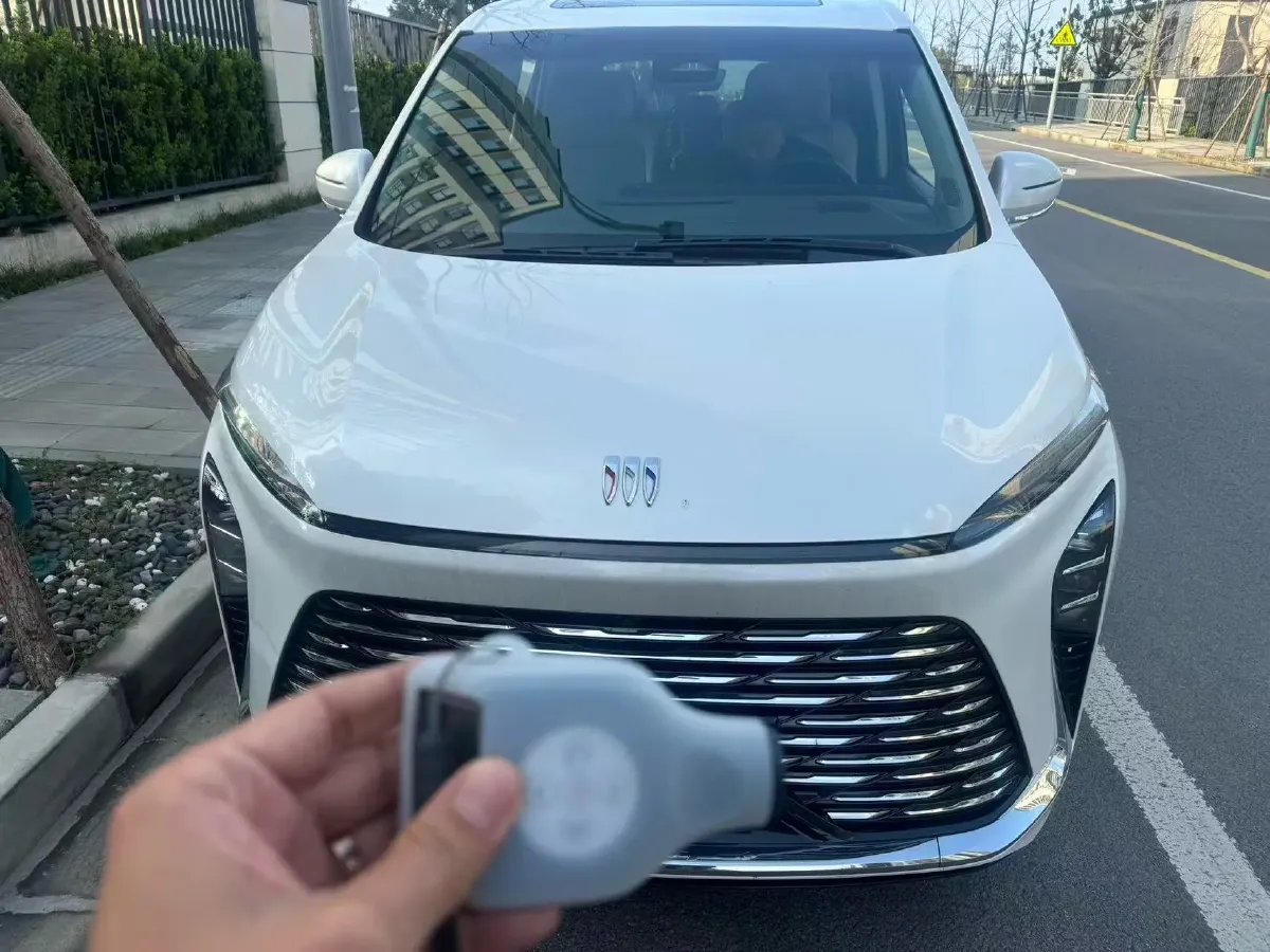 2025 Buick GL8 2.0T 237HP L4 9AT,autocango,china used car exporter,china ev exporter,chinese used car exporter,chinese used ev exporter