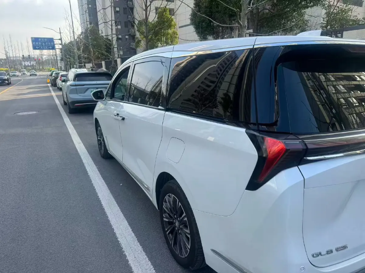 2025 Buick GL8 2.0T 237HP L4 9AT,autocango,china used car exporter,china ev exporter,chinese used car exporter,chinese used ev exporter