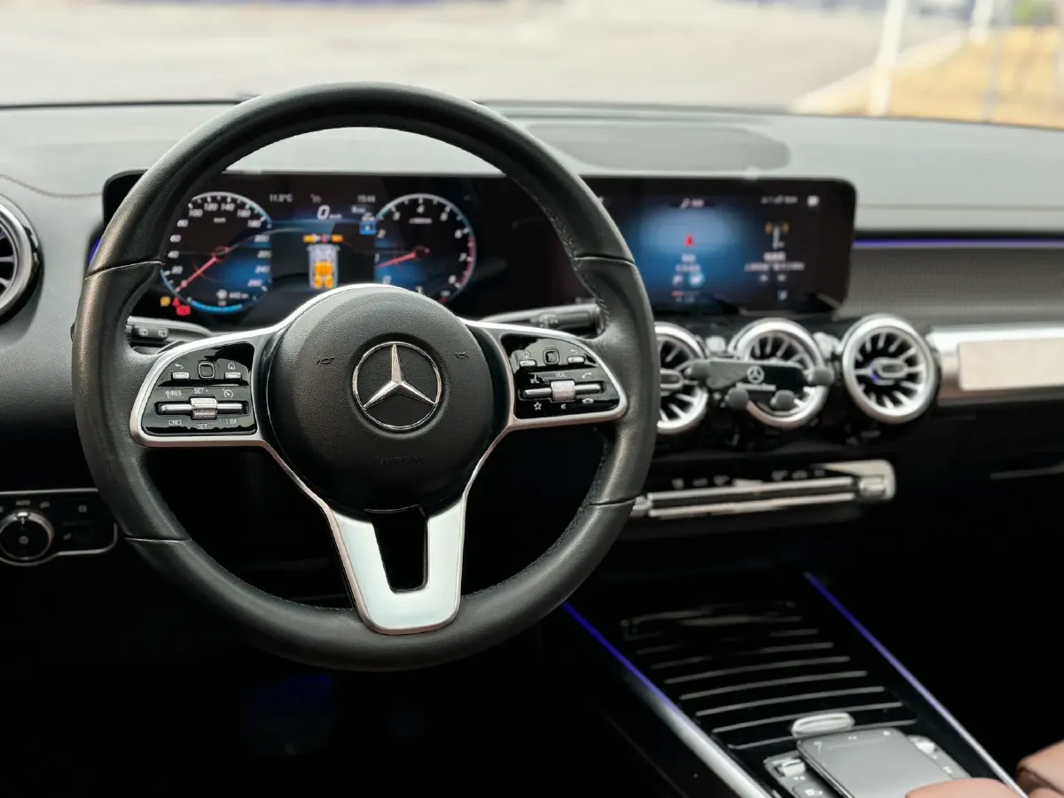 2023 Mercedes-Benz GLB Class 2.0T 190HP L4 8DCT,autocango,china used car exporter,china ev exporter,chinese used car exporter,chinese used ev exporter