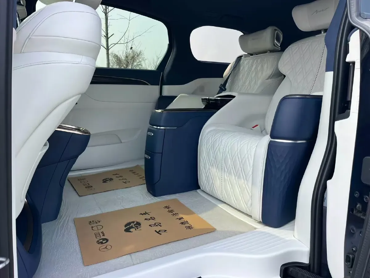 2021 Buick GL8 2.0T 237HP L4 9AT,autocango,china used car exporter,china ev exporter,chinese used car exporter,chinese used ev exporter