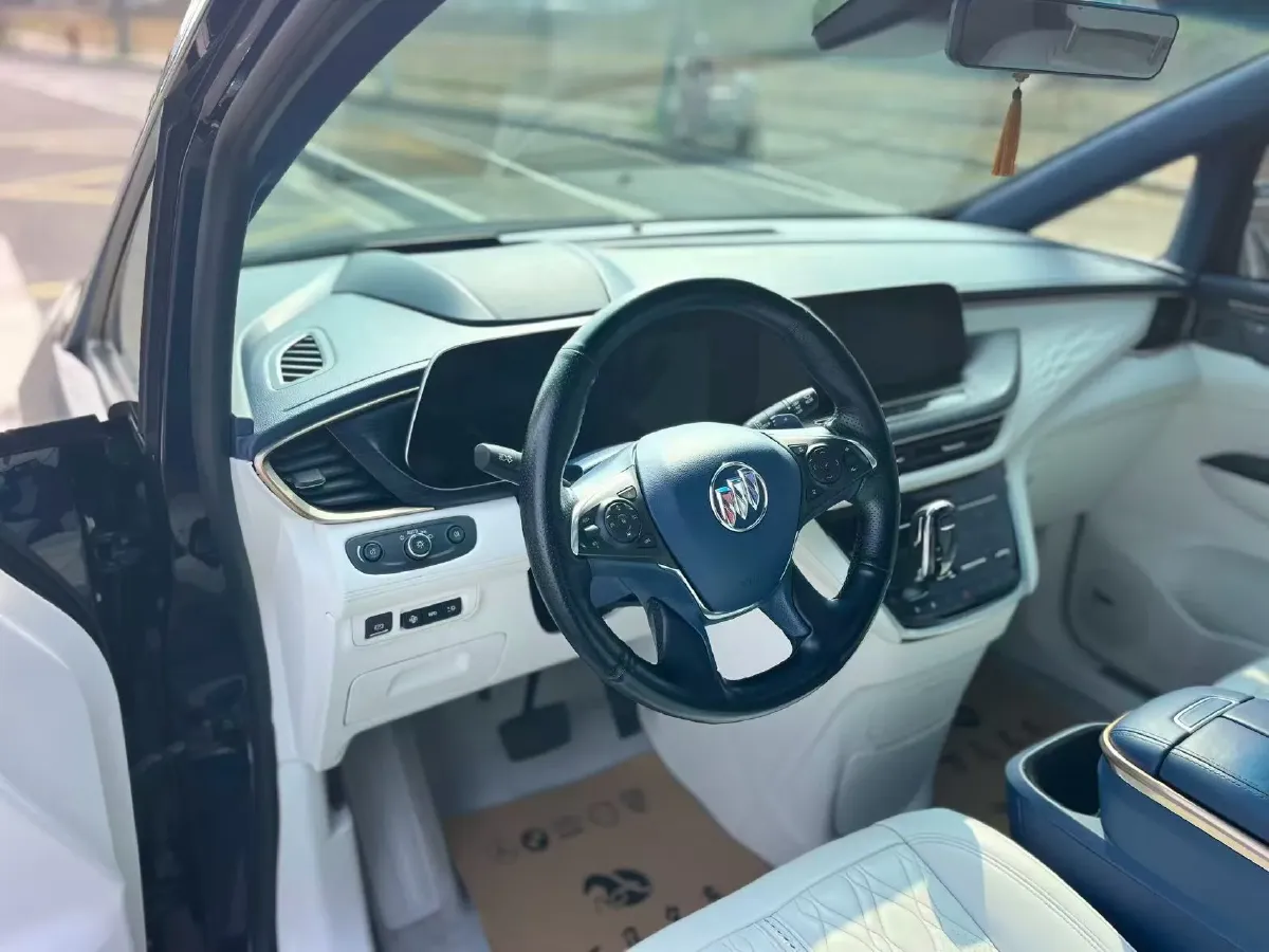 2021 Buick GL8 2.0T 237HP L4 9AT,autocango,china used car exporter,china ev exporter,chinese used car exporter,chinese used ev exporter