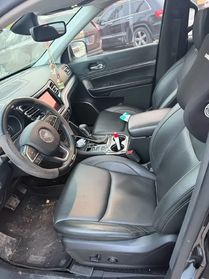 2018 Jeep Grand Commander 2.0T 234HP L4 9AT,autocango,china used car exporter,china ev exporter,chinese used car exporter,chinese used ev exporter