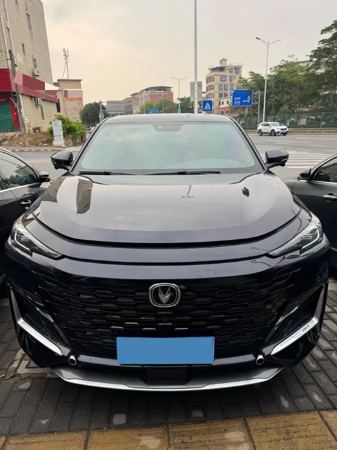 2021 ChangAn UNI-K 2.0T 233HP L4 8AT,autocango,china used car exporter,china ev exporter,chinese used car exporter,chinese used ev exporter