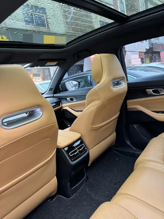 2021 ChangAn UNI-K 2.0T 233HP L4 8AT,autocango,china used car exporter,china ev exporter,chinese used car exporter,chinese used ev exporter